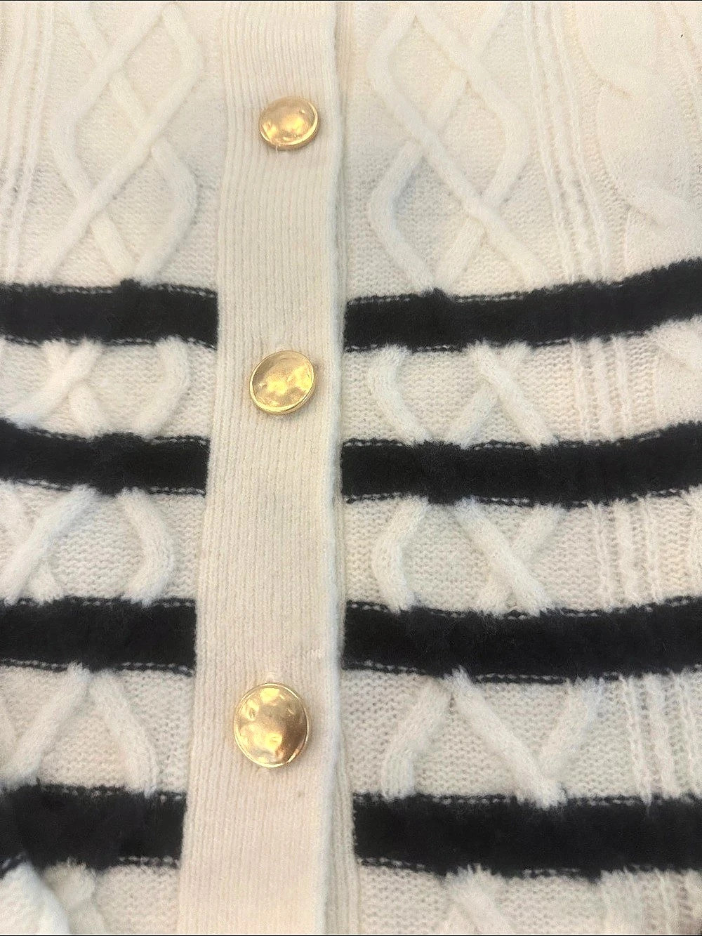 Universal Threads Striped Cable Knit Cardigan in Cream & Black Size Large - Picture 3 of 4